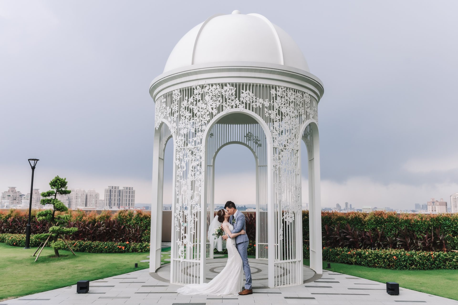 2021112003244099 婚禮紀錄｜高雄婚攝｜南部婚攝｜單宴客｜類婚紗｜晨袍｜閨蜜照｜高雄萬豪酒店｜