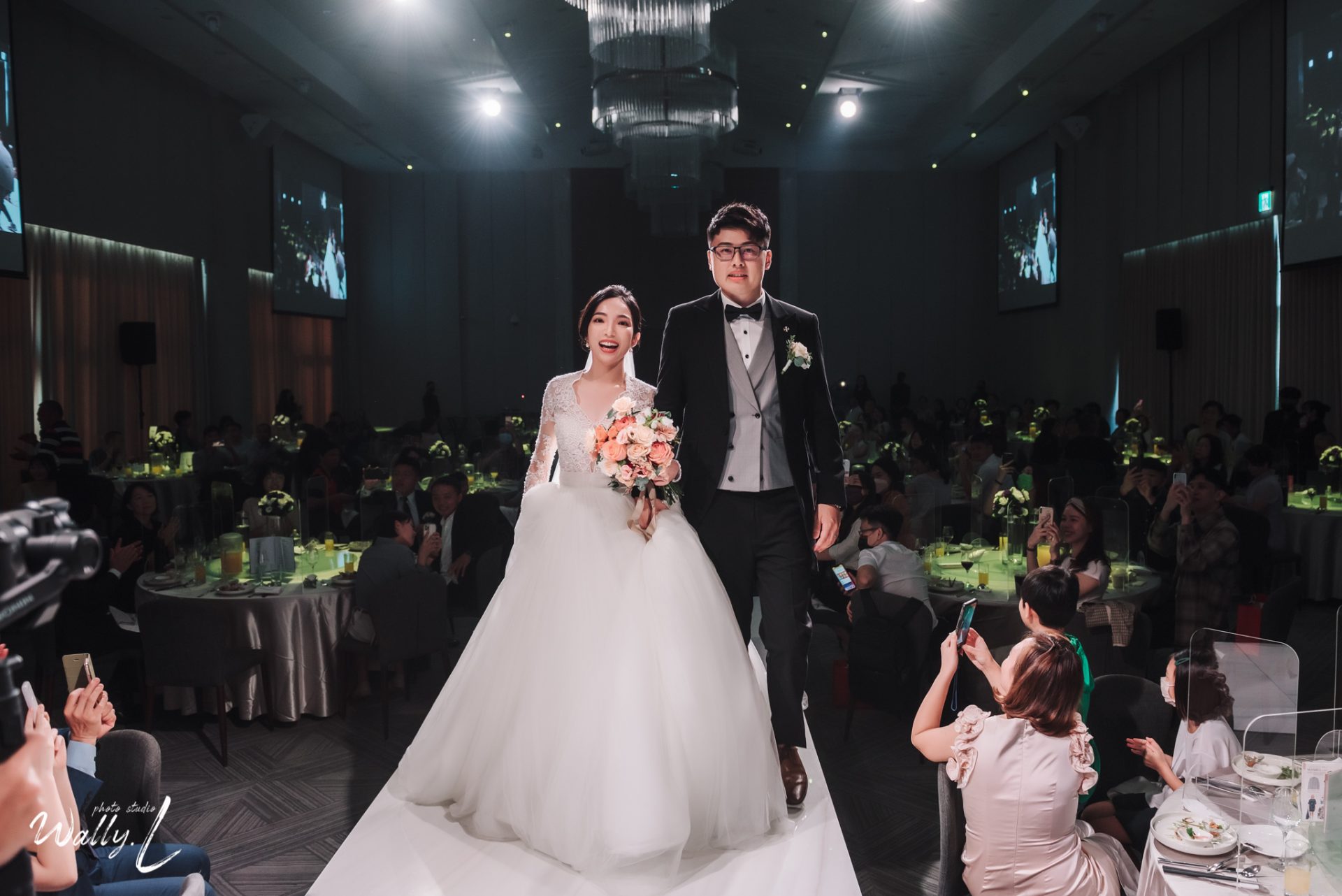 婚禮紀錄|高雄婚攝|南部婚攝|單宴客|類婚紗|證婚儀式|台中萊特薇庭|