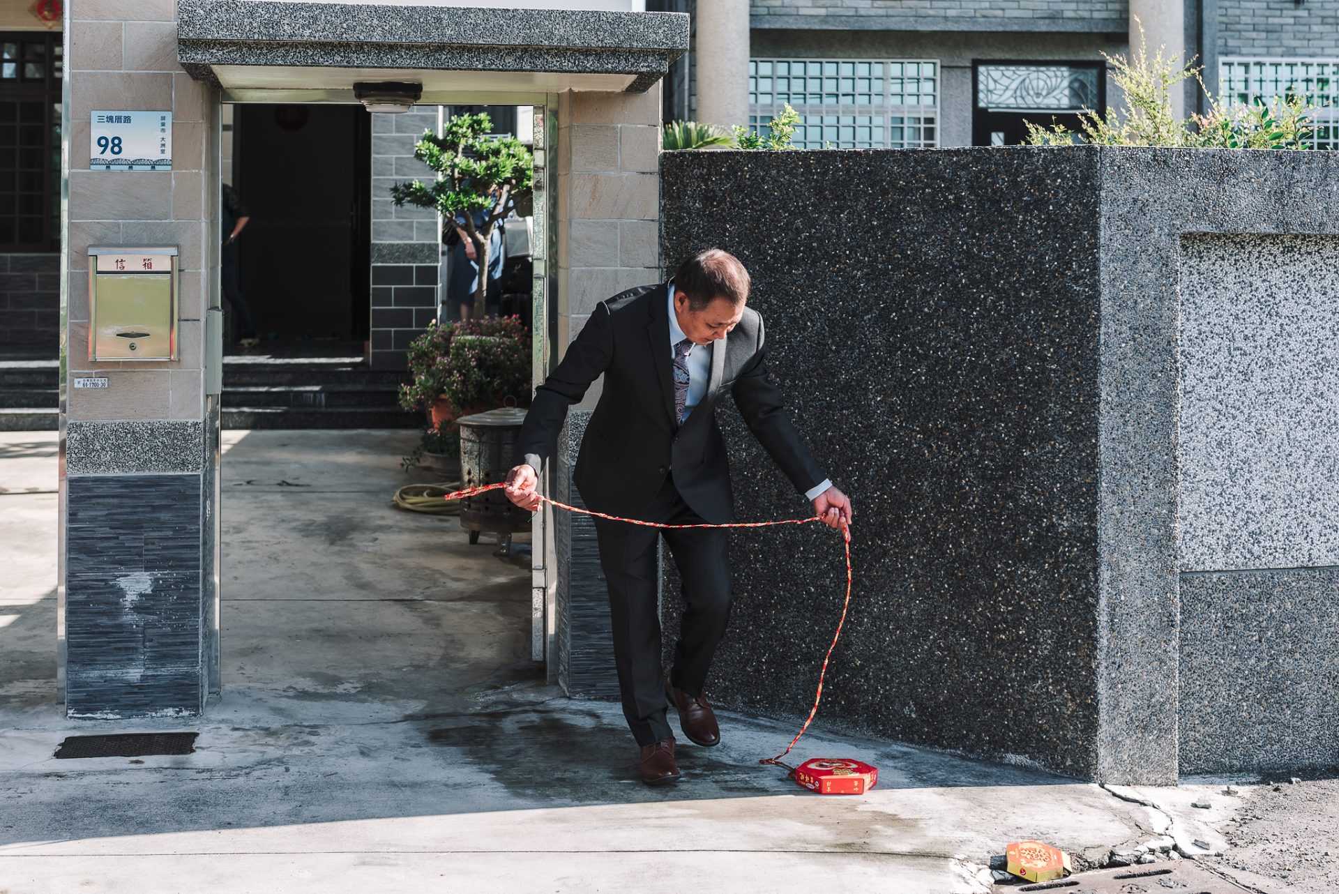 2022022206585576 婚禮紀錄｜高雄婚攝｜屏東婚攝｜南部婚攝｜闖關遊戲｜迎娶｜拜別父母｜戶外婚禮｜類婚紗｜