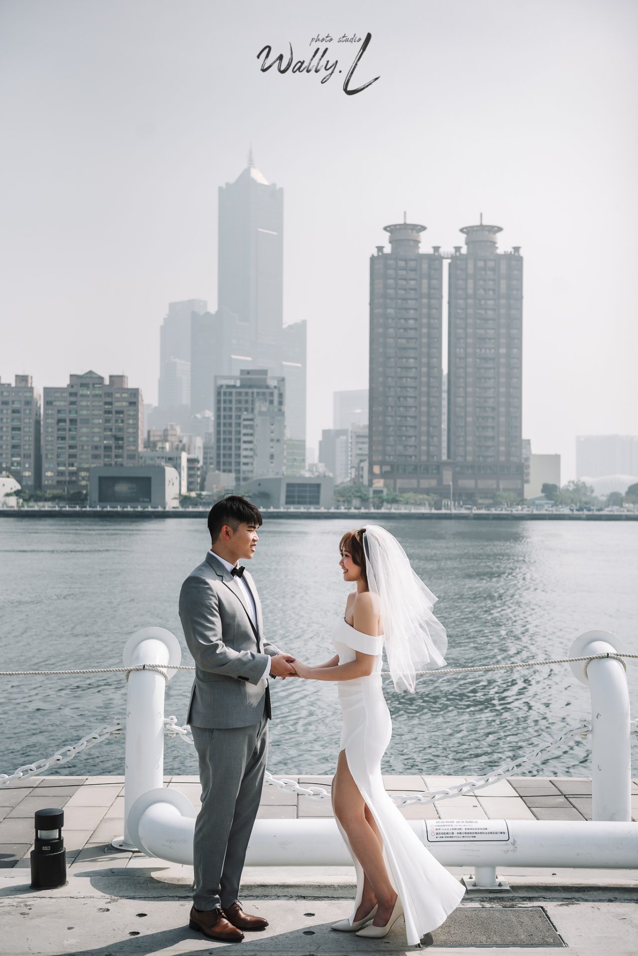 2022031610175168 ｜瓦力攝影工作室｜自助婚紗｜高雄流行音樂中心｜駁二藝文特區｜愛河｜旗津｜