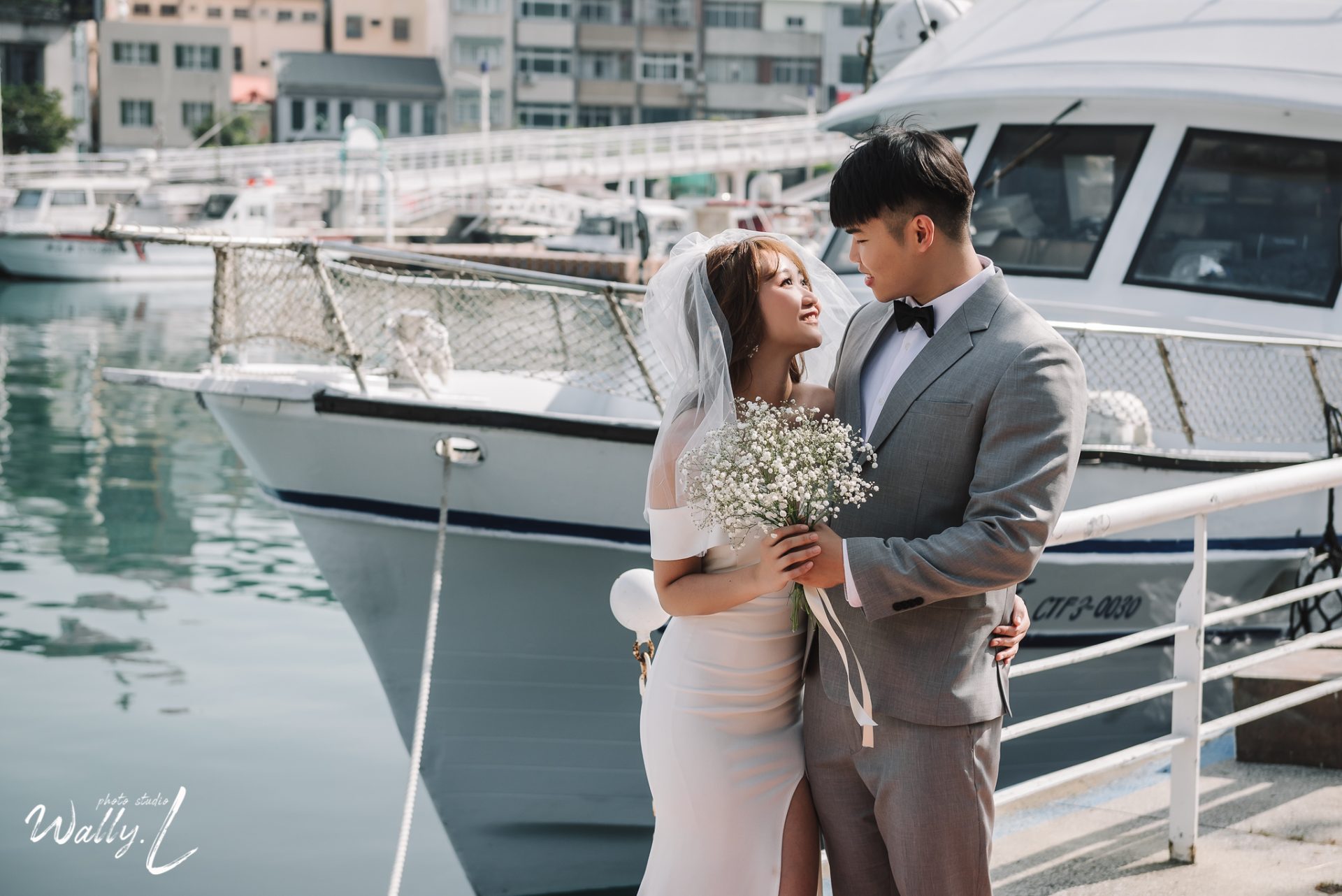 2022031610180974 ｜瓦力攝影工作室｜自助婚紗｜高雄流行音樂中心｜駁二藝文特區｜愛河｜旗津｜