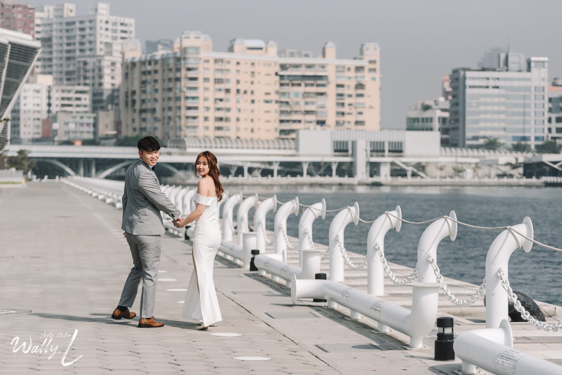 2022031610192165 ｜瓦力攝影工作室｜自助婚紗｜高雄流行音樂中心｜駁二藝文特區｜愛河｜旗津｜