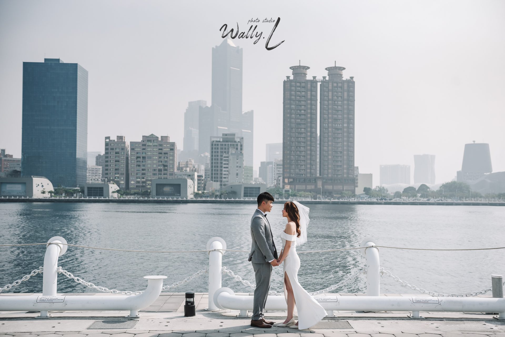 2022031610220548 ｜瓦力攝影工作室｜自助婚紗｜高雄流行音樂中心｜駁二藝文特區｜愛河｜旗津｜
