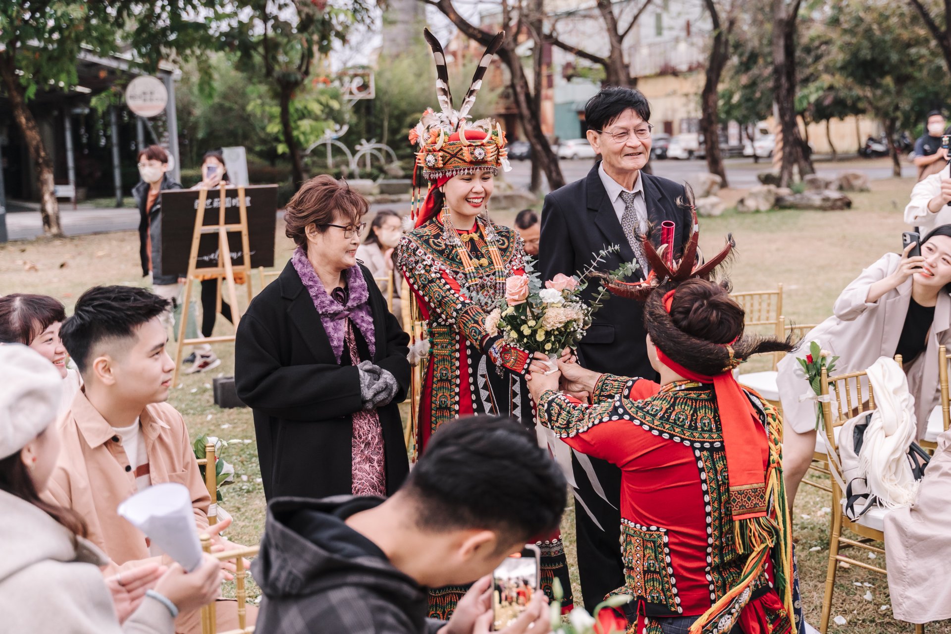 2023030604523073 婚禮紀錄｜高雄婚攝｜南部婚攝｜戶外證婚｜排灣族族服｜百世新天地｜