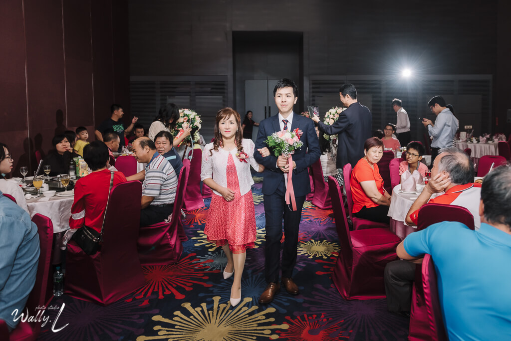 50c0ef556f35a6ddd7db08bf545be12c1 婚禮紀錄｜高雄婚攝｜彰化婚攝｜類婚紗｜迎娶＋午宴｜大中華餐廳和美｜