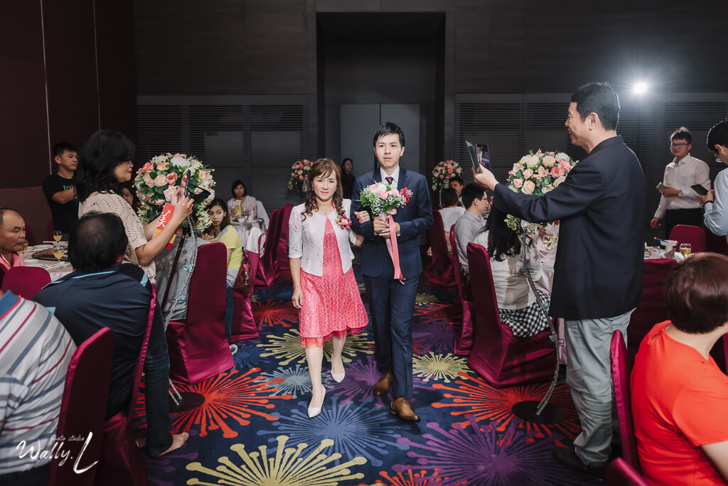 7ccf8bf8d1243cf485cdf6a76776732f1 婚禮紀錄｜高雄婚攝｜彰化婚攝｜類婚紗｜迎娶＋午宴｜大中華餐廳和美｜