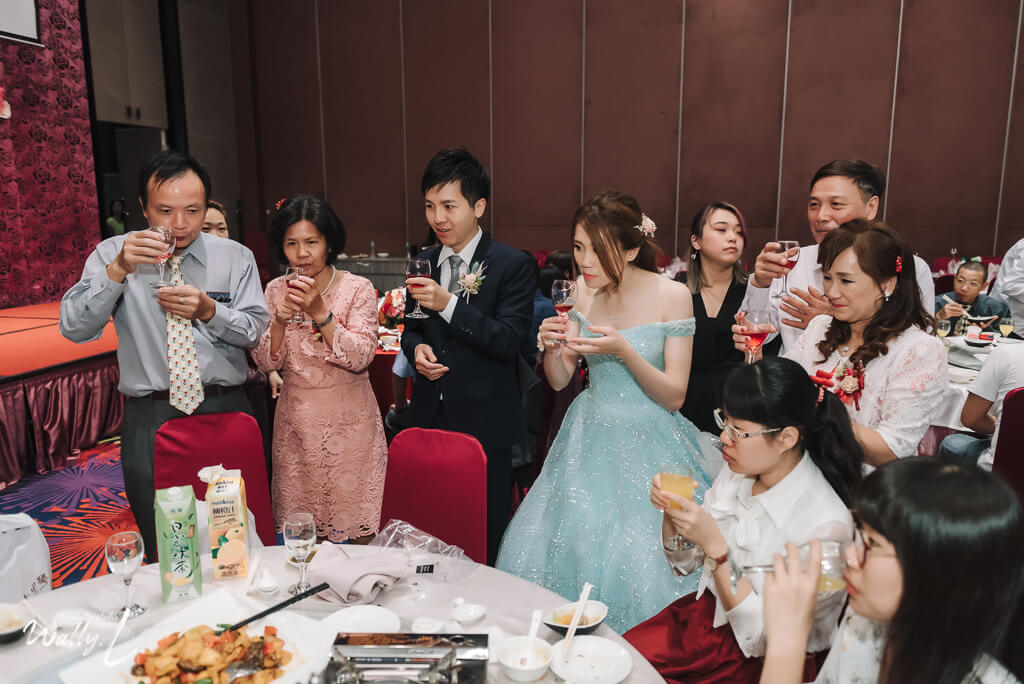8fd4da69b10d5bd61a9b6ec83f9a14bb1 婚禮紀錄｜高雄婚攝｜彰化婚攝｜類婚紗｜迎娶＋午宴｜大中華餐廳和美｜