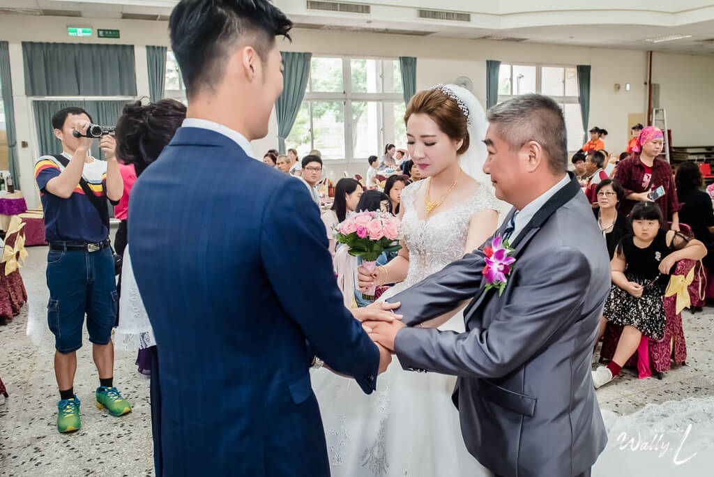 9062ae1831d8f3efa6a838675fd8bd49 婚禮紀錄｜高雄婚攝｜類婚紗｜ 迎娶＋午宴 |仁武活動中心｜