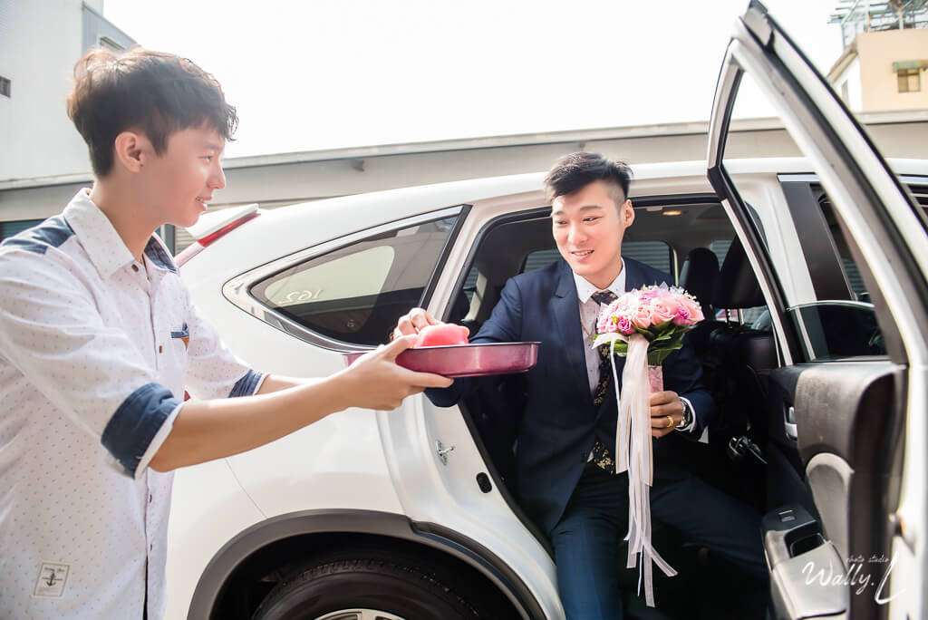 93efc1e707dce42bb3d003e4a4e0b09b 婚禮紀錄｜高雄婚攝｜類婚紗｜ 迎娶＋午宴 |仁武活動中心｜