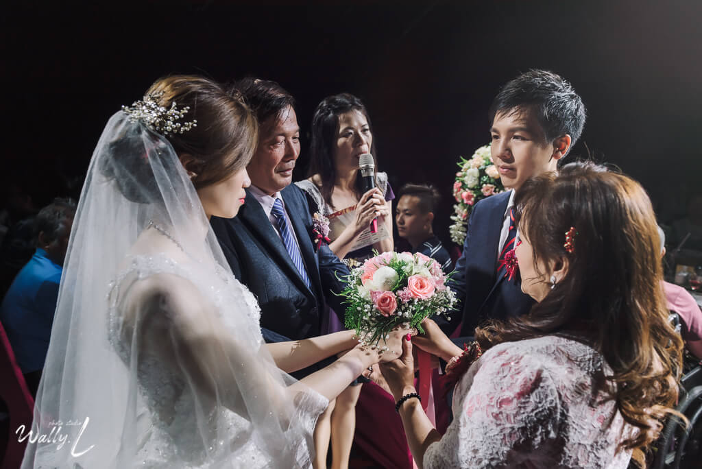 946b4bc769145e5ab69f626813b1b3a41 婚禮紀錄｜高雄婚攝｜彰化婚攝｜類婚紗｜迎娶＋午宴｜大中華餐廳和美｜