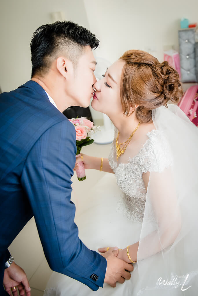 9cb21d3760997e895ee956c03cea4754 婚禮紀錄｜高雄婚攝｜類婚紗｜ 迎娶＋午宴 |仁武活動中心｜