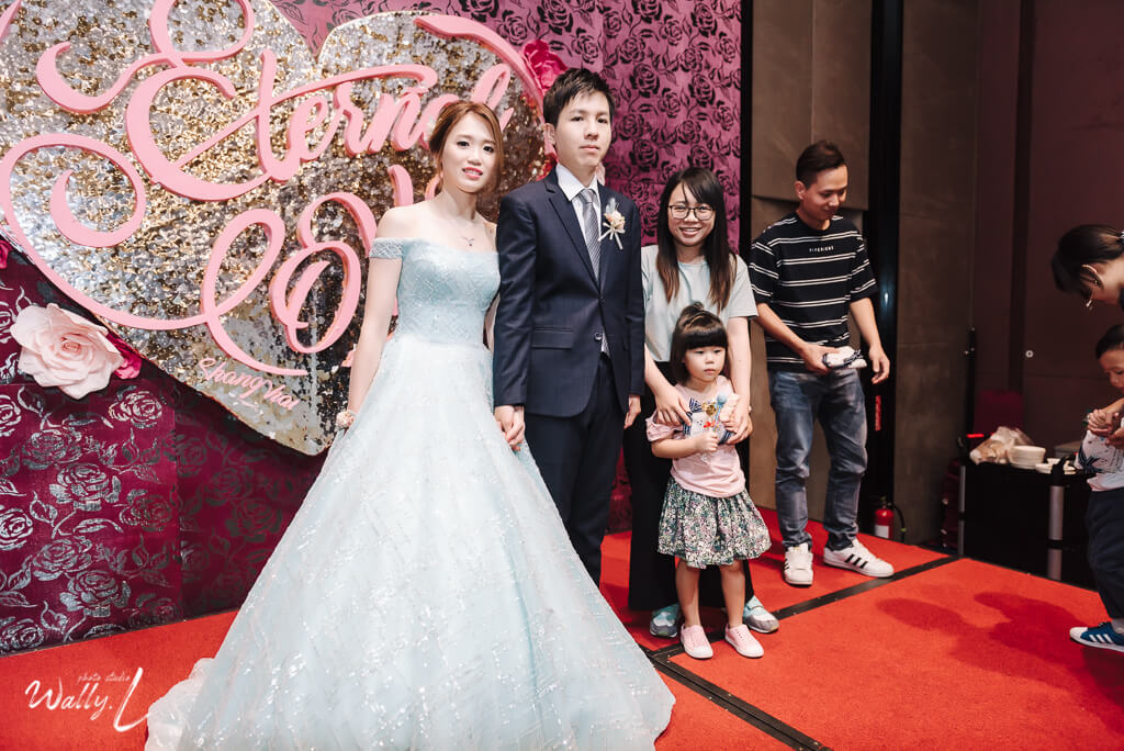 bdd7db8911a285ba4a9d9d77a64901011 婚禮紀錄｜高雄婚攝｜彰化婚攝｜類婚紗｜迎娶＋午宴｜大中華餐廳和美｜