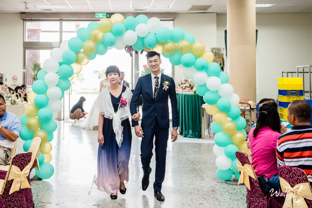 c587b66320f3975492f5f18c80bb705e 婚禮紀錄｜高雄婚攝｜類婚紗｜ 迎娶＋午宴 |仁武活動中心｜