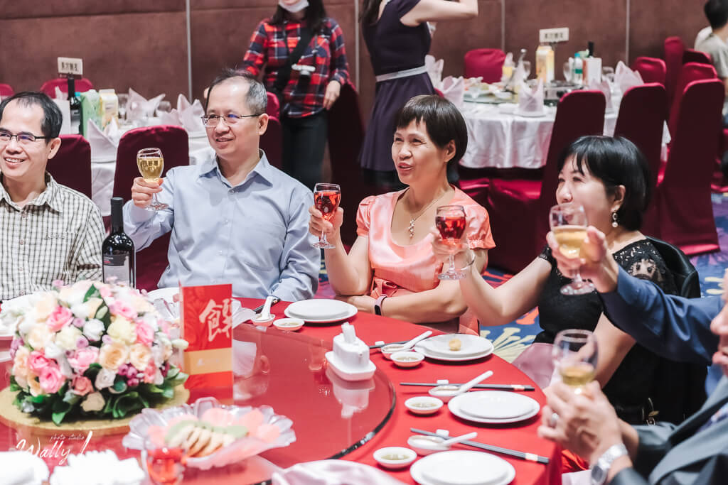 cb3f003b0498c08da91f46f8424d340c1 婚禮紀錄｜高雄婚攝｜彰化婚攝｜類婚紗｜迎娶＋午宴｜大中華餐廳和美｜