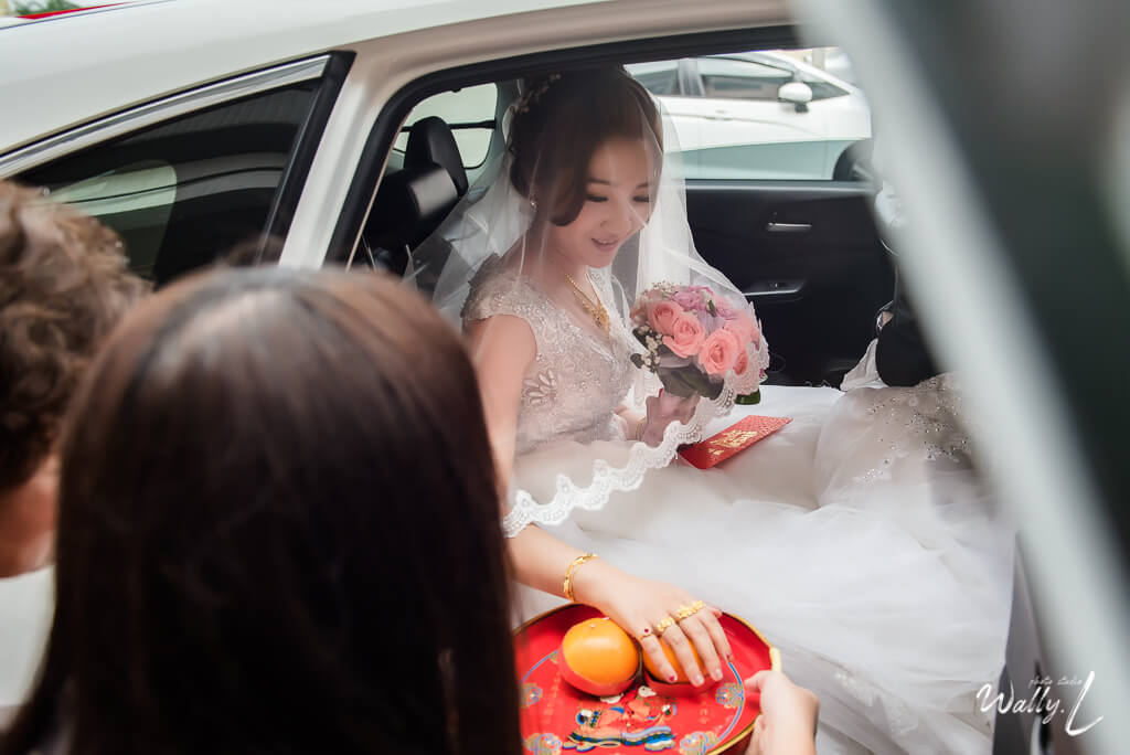 e40091baa3302f3b1ad26609ff0e0cb4 婚禮紀錄｜高雄婚攝｜類婚紗｜ 迎娶＋午宴 |仁武活動中心｜