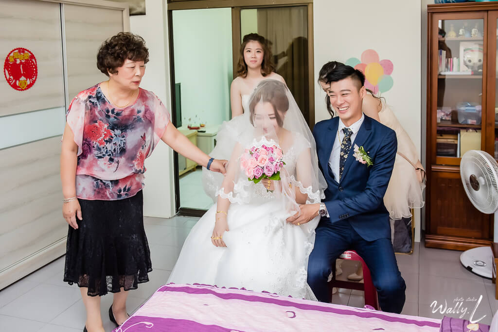 ede74376e4920d9f6f47df6f9325f8bd 婚禮紀錄｜高雄婚攝｜類婚紗｜ 迎娶＋午宴 |仁武活動中心｜