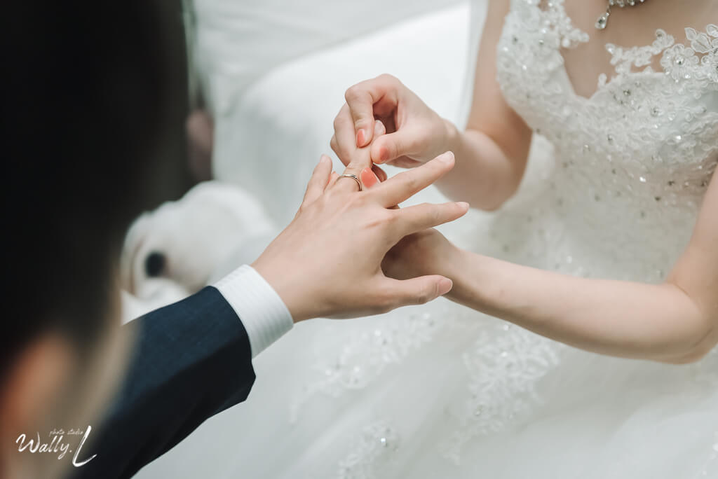 f8de6539e5c2df6e336bf11ef83d9b801 婚禮紀錄｜高雄婚攝｜彰化婚攝｜類婚紗｜迎娶＋午宴｜大中華餐廳和美｜