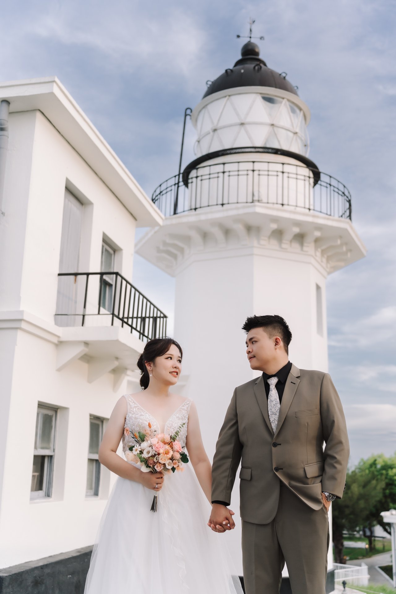 202508270347229 ｜瓦力攝影工作室｜自助婚紗｜內惟藝術中心｜川美攝相所｜旗后燈塔｜