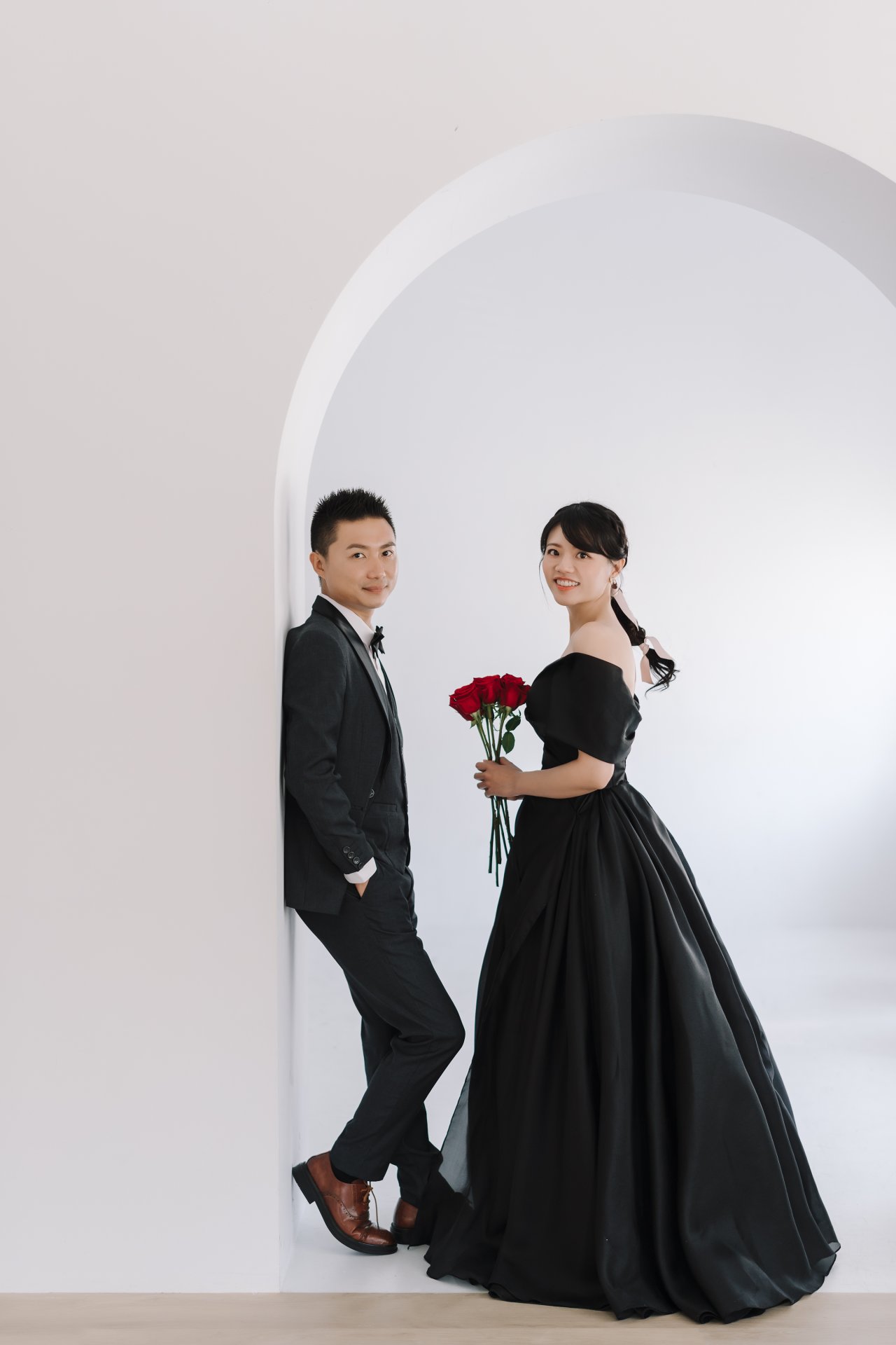 202508270419444 ｜瓦力攝影工作室｜自助婚紗｜駁二｜嘿棚4號｜白鷺灣｜