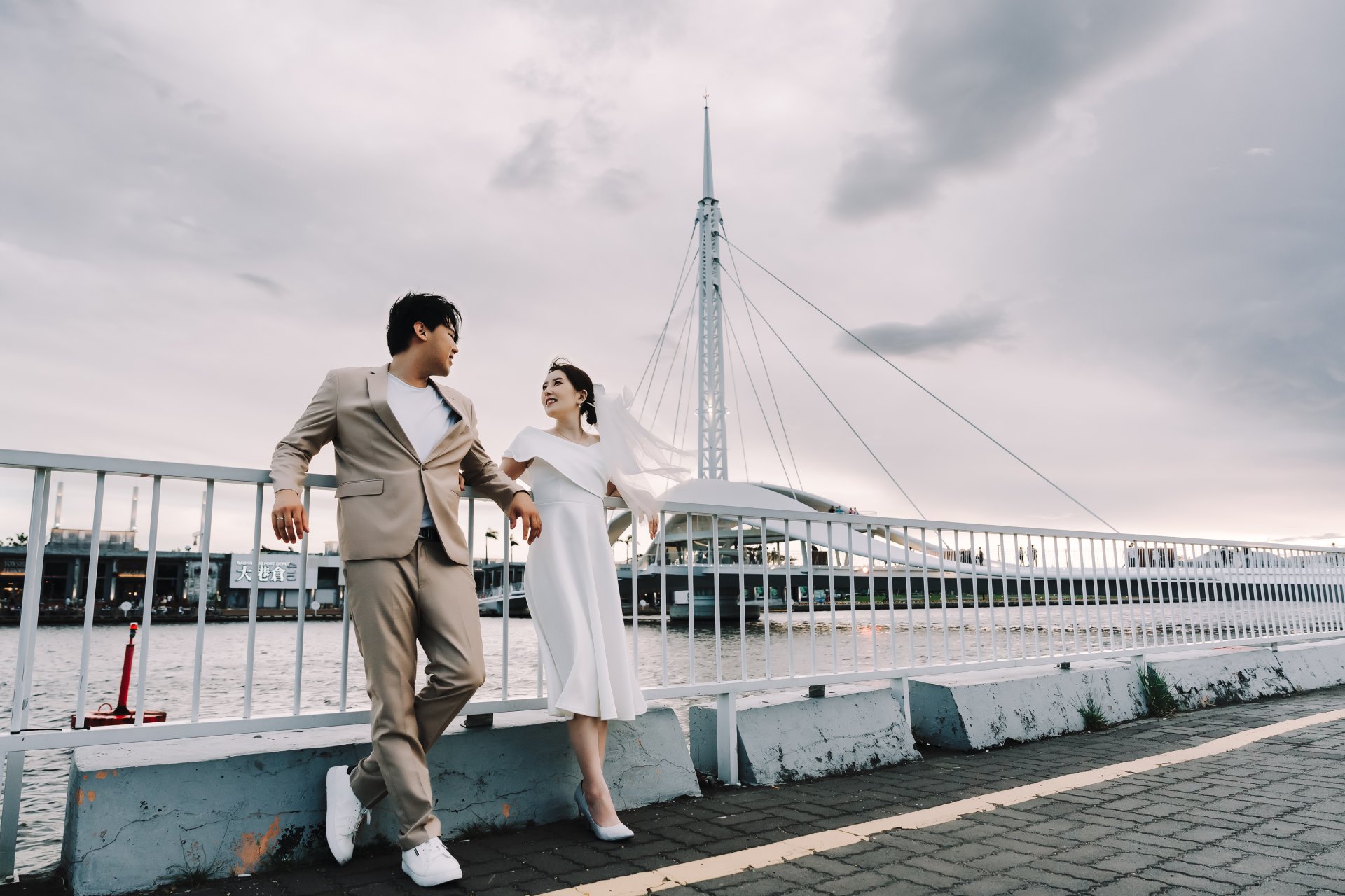 2025082704413184 ｜瓦力攝影工作室｜自助婚紗｜登記寫真｜駁二｜