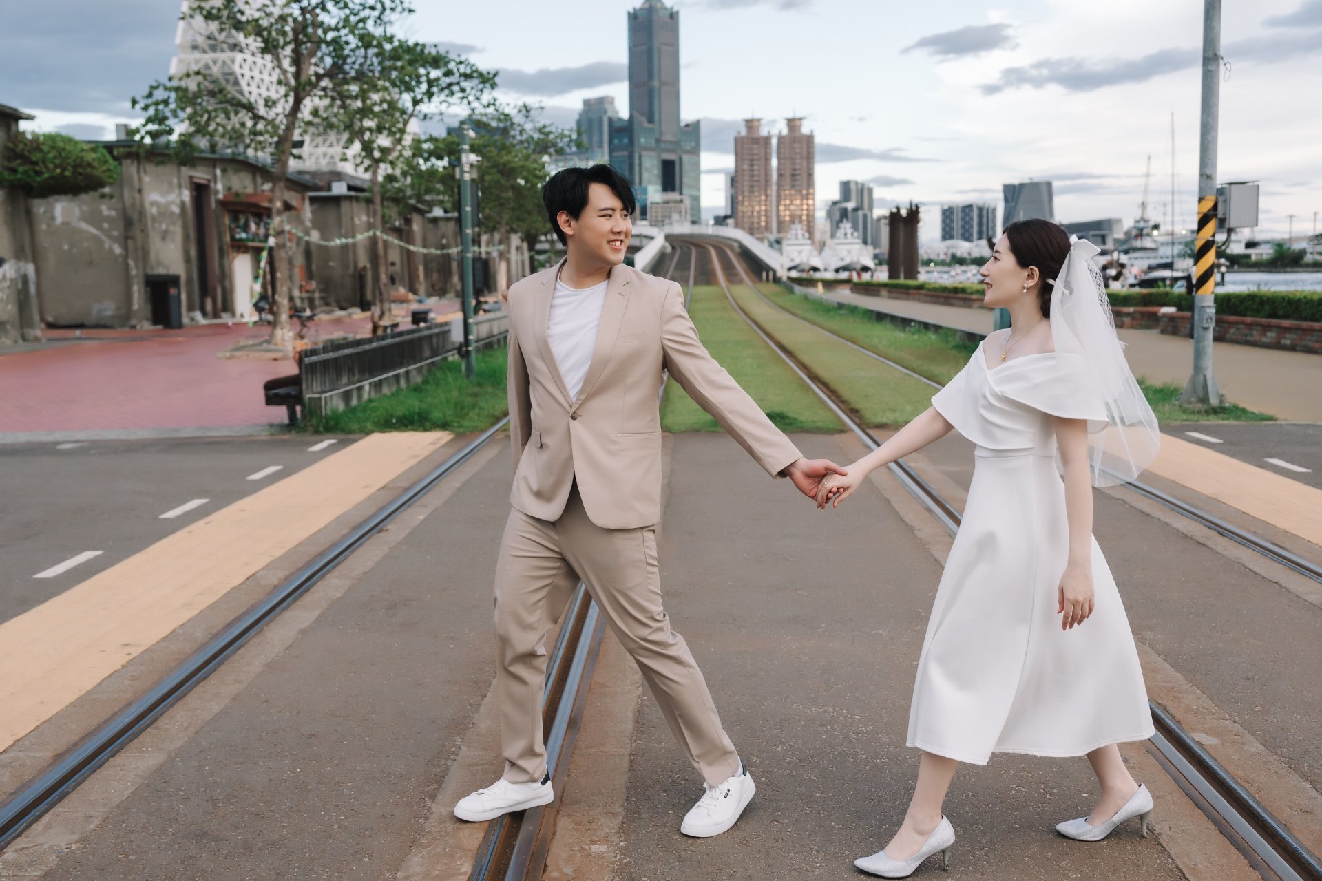 2025082704425416 ｜瓦力攝影工作室｜自助婚紗｜登記寫真｜駁二｜