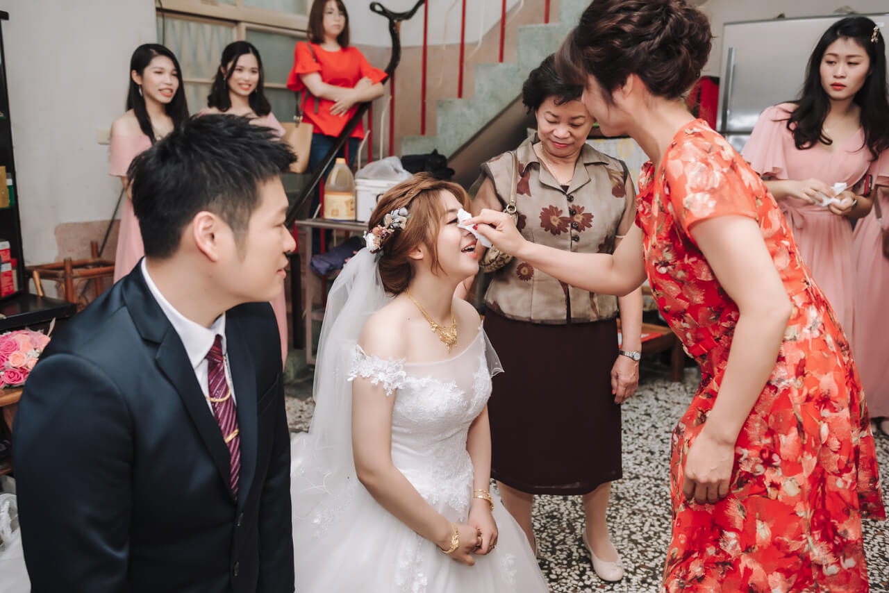 婚禮紀錄｜高雄婚攝｜迎娶＋午宴｜類婚紗｜岡山高中禮堂宴客