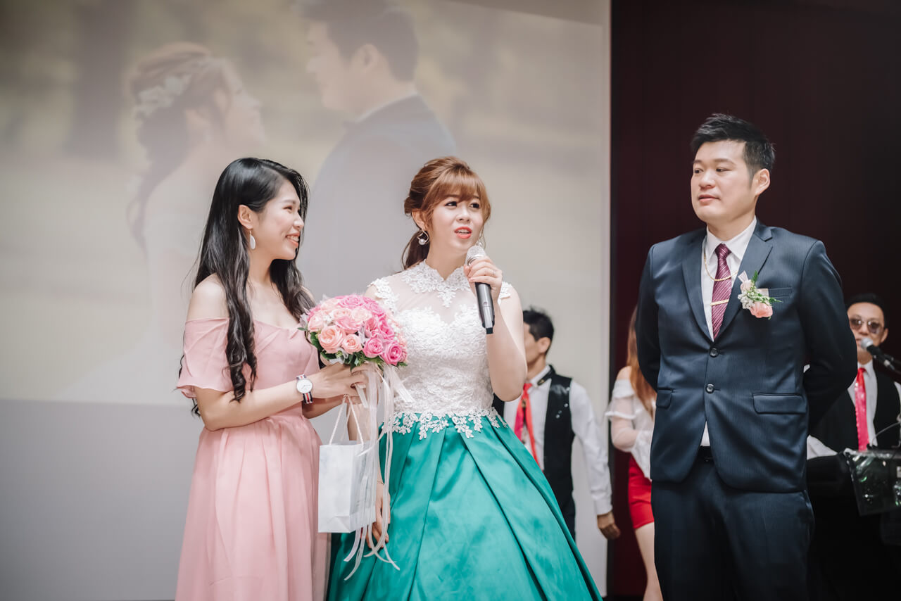 236dd4c75f15df4c240f19d680161457 婚禮紀錄｜高雄婚攝｜迎娶＋午宴｜類婚紗｜岡山高中禮堂宴客