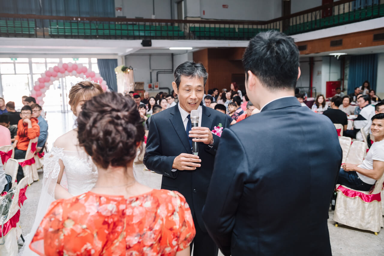 2a1923c9a5d0440c3a3c490f3c8beeed 婚禮紀錄｜高雄婚攝｜迎娶＋午宴｜類婚紗｜岡山高中禮堂宴客