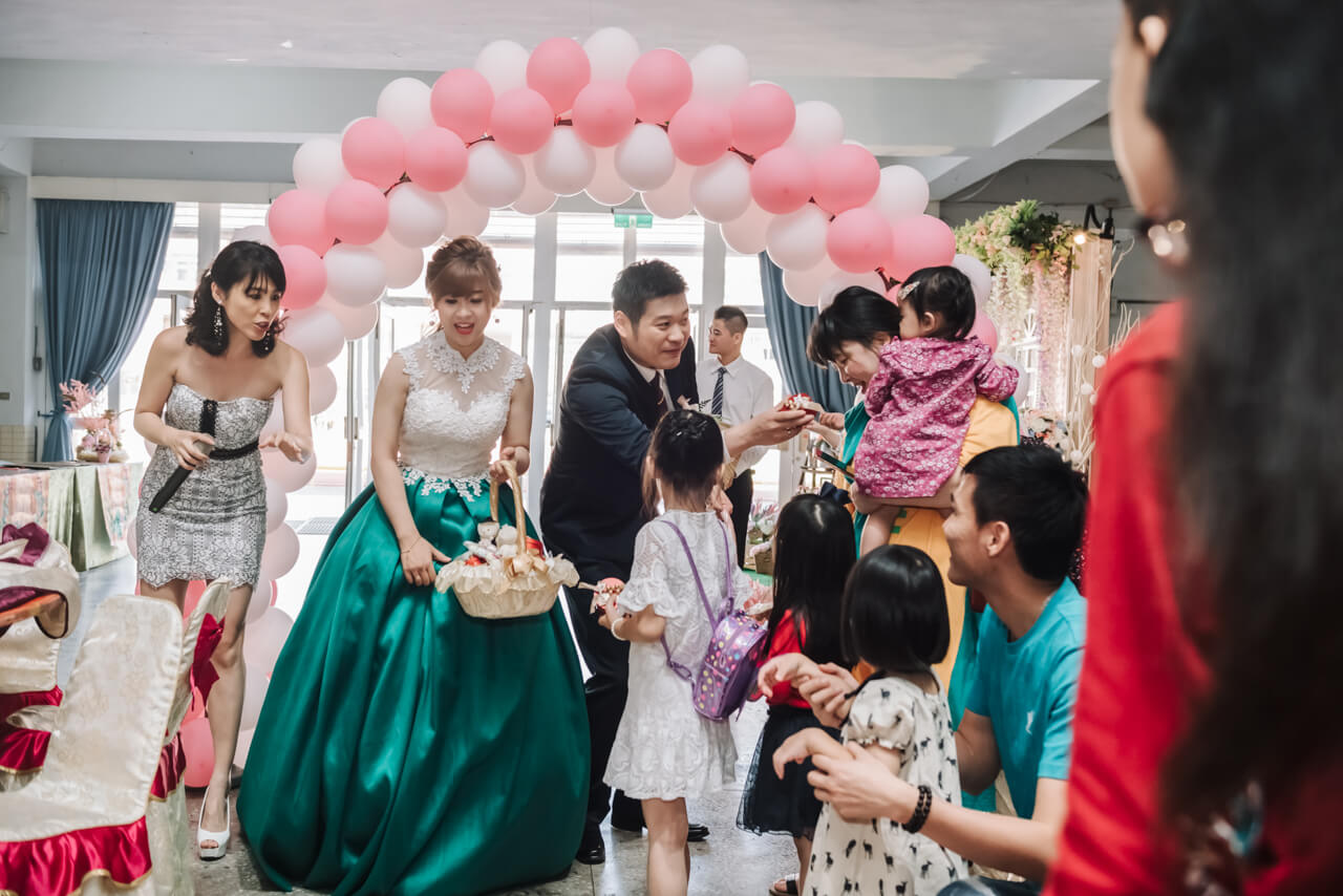 2b20e74d74c137e35e705284318d1271 婚禮紀錄｜高雄婚攝｜迎娶＋午宴｜類婚紗｜岡山高中禮堂宴客