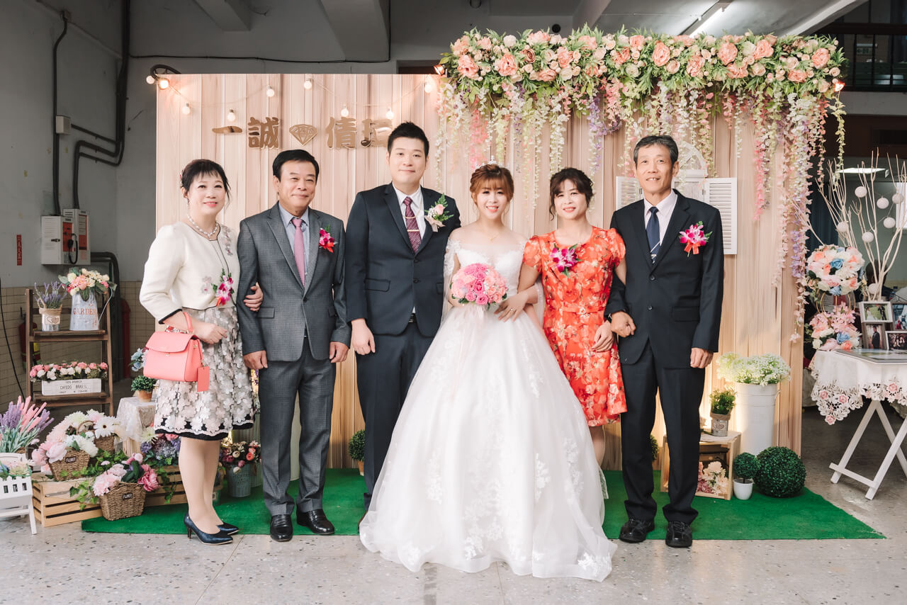 3969e82e6c49cb0ae90363db57b94d78 婚禮紀錄｜高雄婚攝｜迎娶＋午宴｜類婚紗｜岡山高中禮堂宴客
