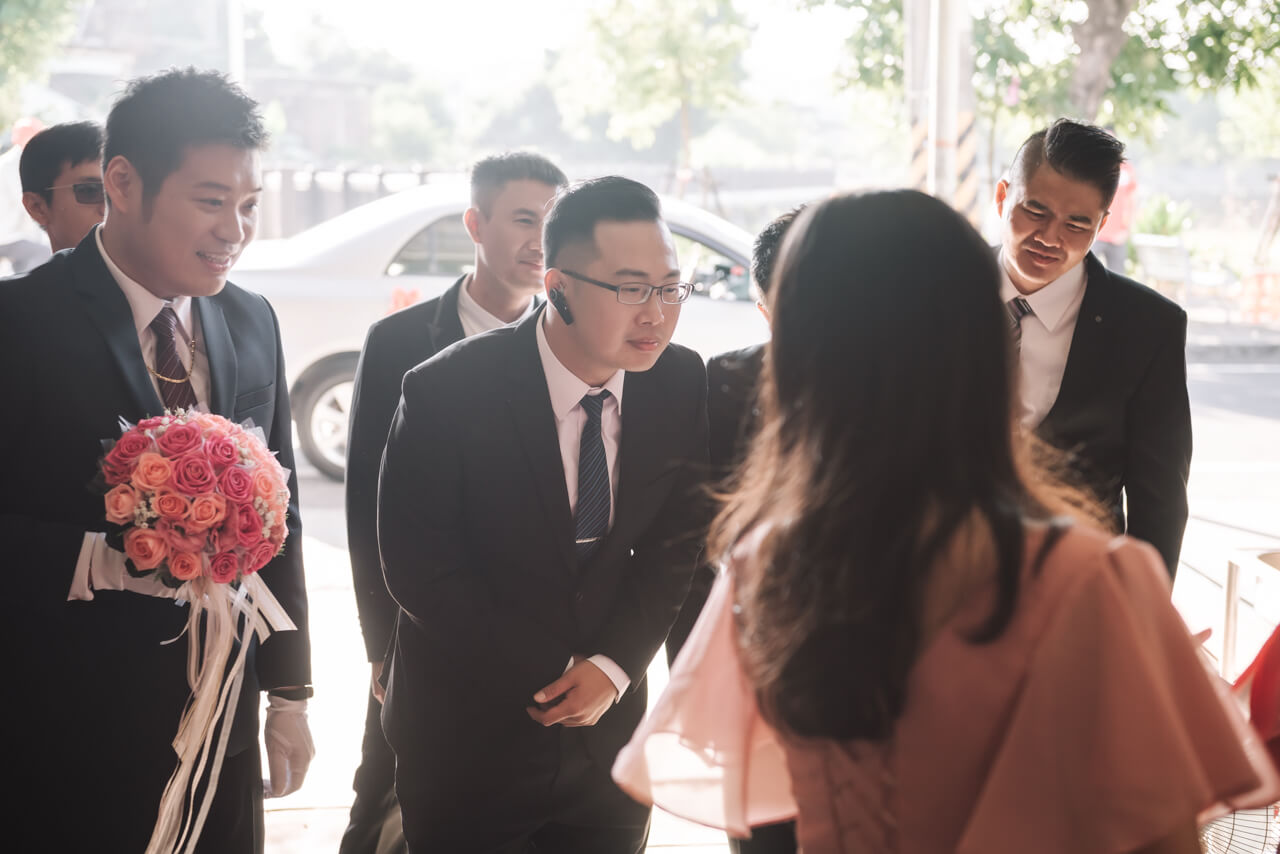 3c159744c2a64892abd6fa292829f6c51 婚禮紀錄｜高雄婚攝｜迎娶＋午宴｜類婚紗｜岡山高中禮堂宴客