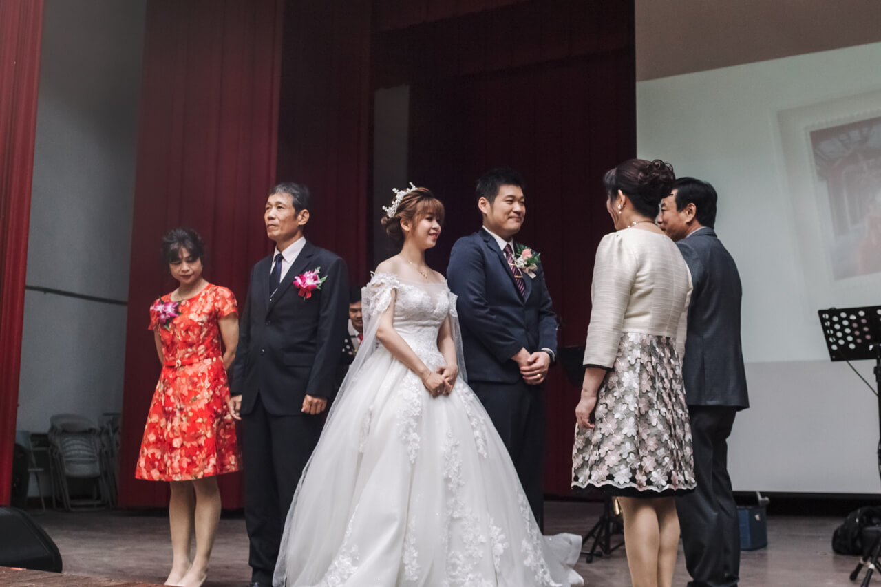 3d115272725228d97744f6e2c9316990 婚禮紀錄｜高雄婚攝｜迎娶＋午宴｜類婚紗｜岡山高中禮堂宴客