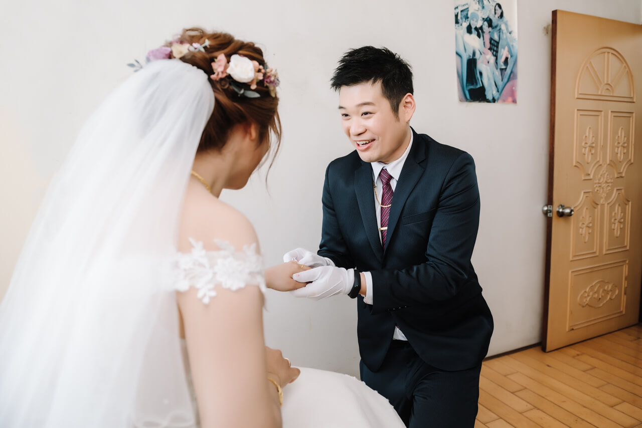 480feacbf42d9ce3be40d44a51a999aa 婚禮紀錄｜高雄婚攝｜迎娶＋午宴｜類婚紗｜岡山高中禮堂宴客