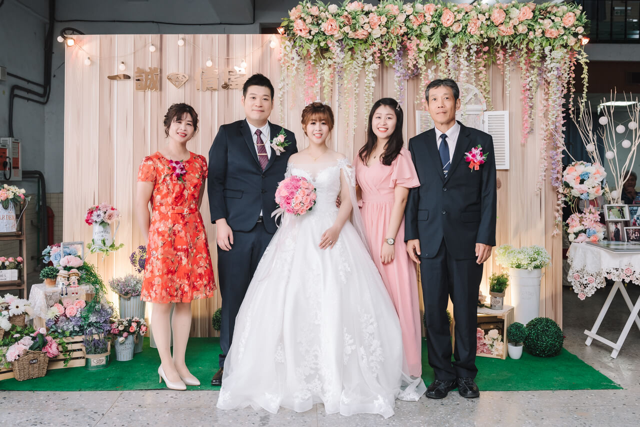 4a62886eb34602a5d2d6a93d963c0545 婚禮紀錄｜高雄婚攝｜迎娶＋午宴｜類婚紗｜岡山高中禮堂宴客