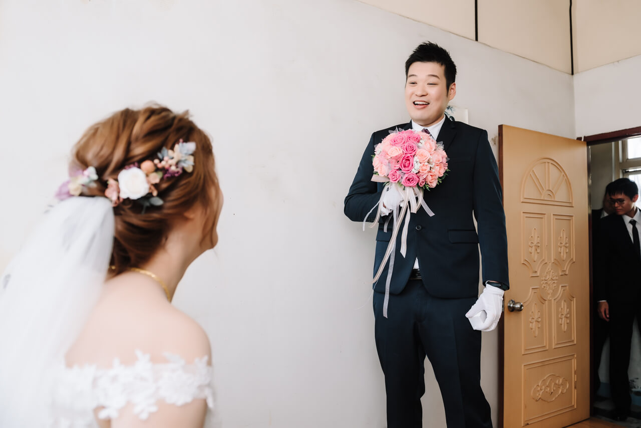 5d13d8c14c2a1359e36017ff44c67d1e 婚禮紀錄｜高雄婚攝｜迎娶＋午宴｜類婚紗｜岡山高中禮堂宴客
