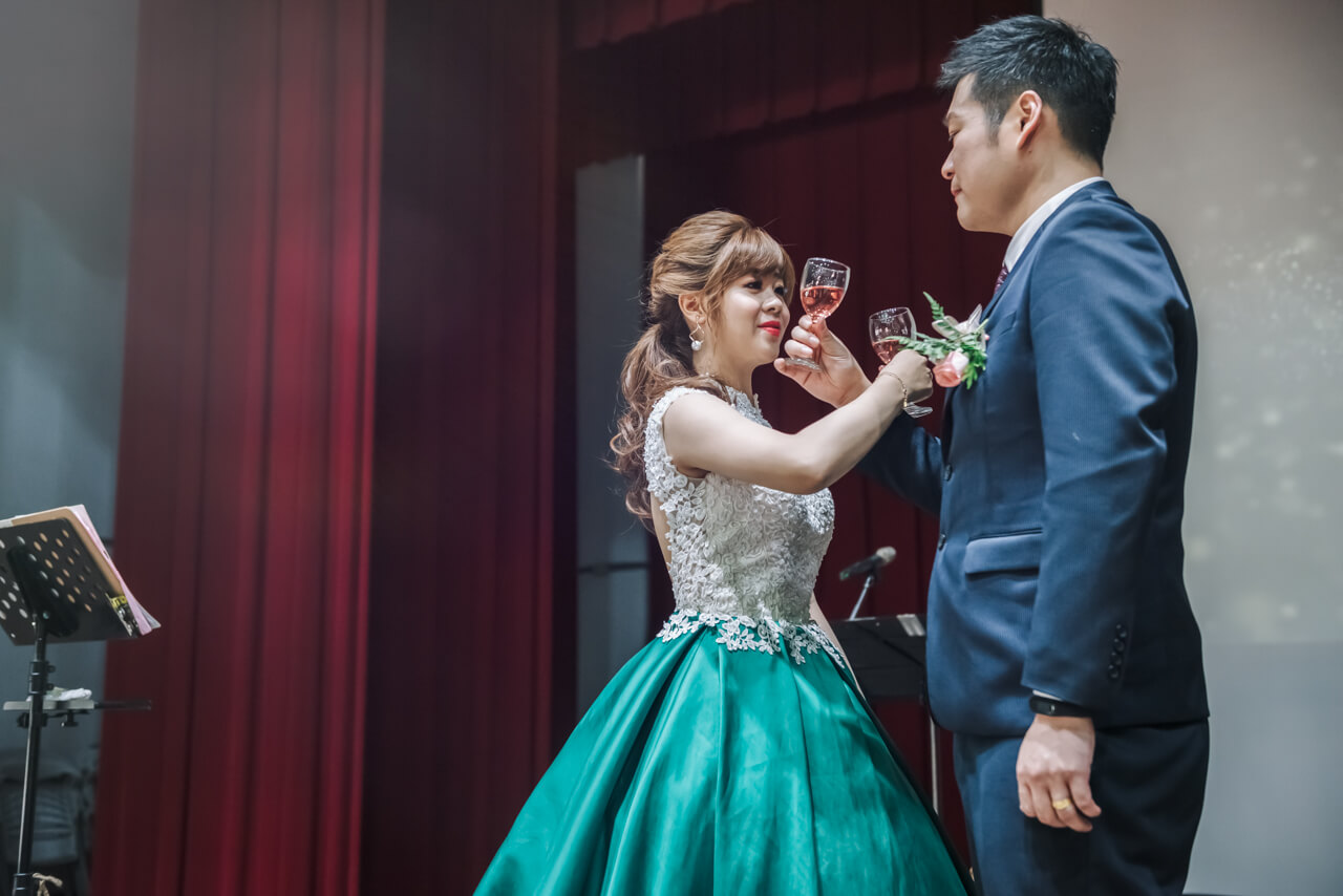 73bf38014d34df032131924501872a2f 婚禮紀錄｜高雄婚攝｜迎娶＋午宴｜類婚紗｜岡山高中禮堂宴客
