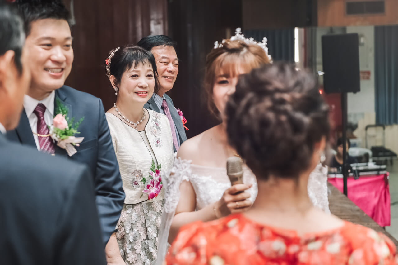 7e9831ed30082e477dde058f92e897e2 婚禮紀錄｜高雄婚攝｜迎娶＋午宴｜類婚紗｜岡山高中禮堂宴客
