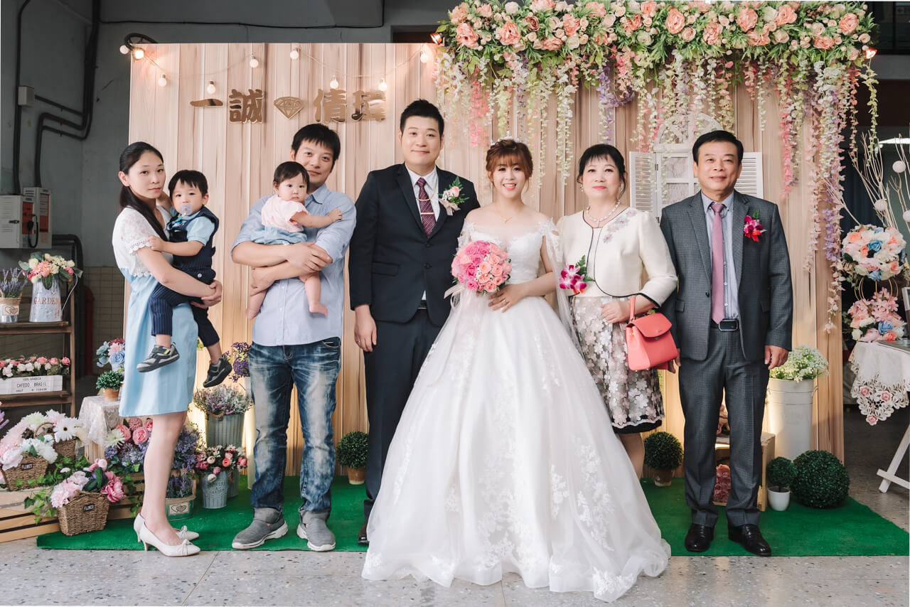 7f410233e891c810994661a9add98a8a 婚禮紀錄｜高雄婚攝｜迎娶＋午宴｜類婚紗｜岡山高中禮堂宴客