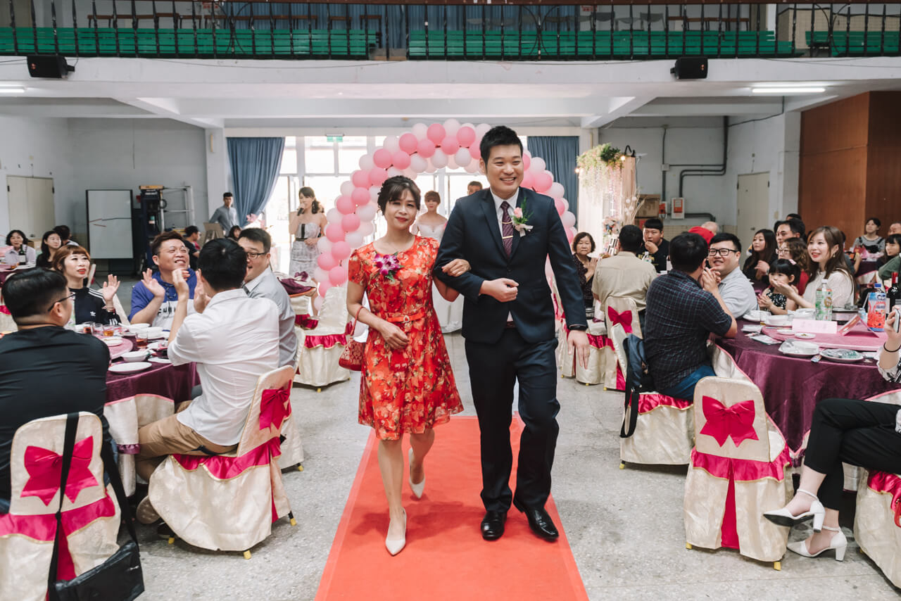 8084fcb807a020baa8d36f3c061e24e7 婚禮紀錄｜高雄婚攝｜迎娶＋午宴｜類婚紗｜岡山高中禮堂宴客