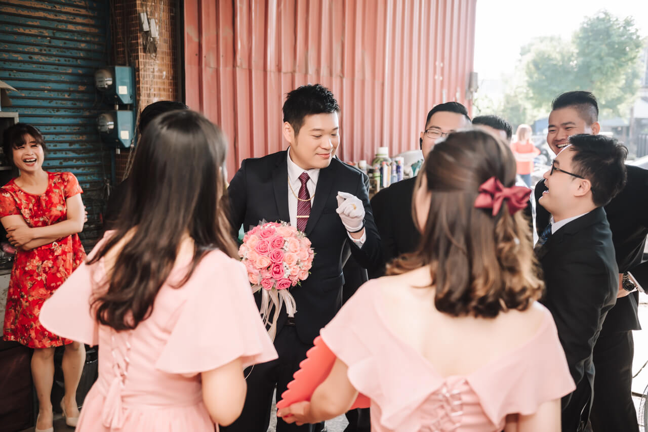 8e0d8b7afd66cf0fc46c3c408e4f1ba31 婚禮紀錄｜高雄婚攝｜迎娶＋午宴｜類婚紗｜岡山高中禮堂宴客
