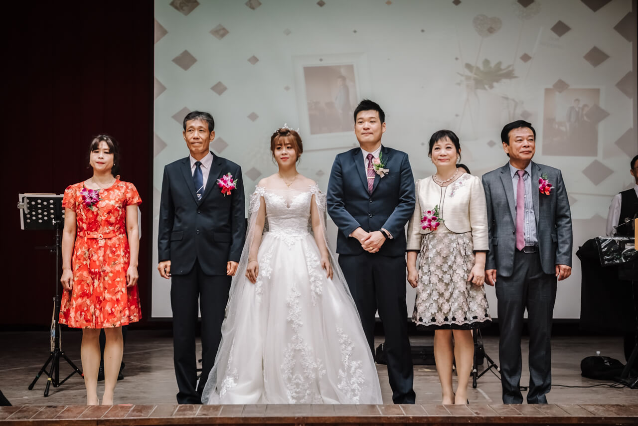 952dd1c659c8601cbb16809c1c8c2d4e 婚禮紀錄｜高雄婚攝｜迎娶＋午宴｜類婚紗｜岡山高中禮堂宴客