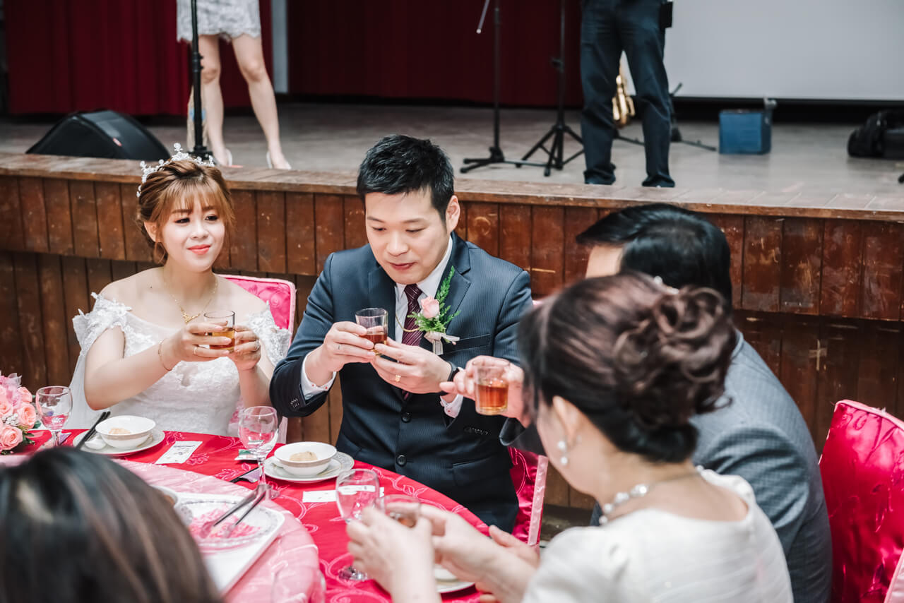 9561674c3d9926db336020ed7d67c432 婚禮紀錄｜高雄婚攝｜迎娶＋午宴｜類婚紗｜岡山高中禮堂宴客