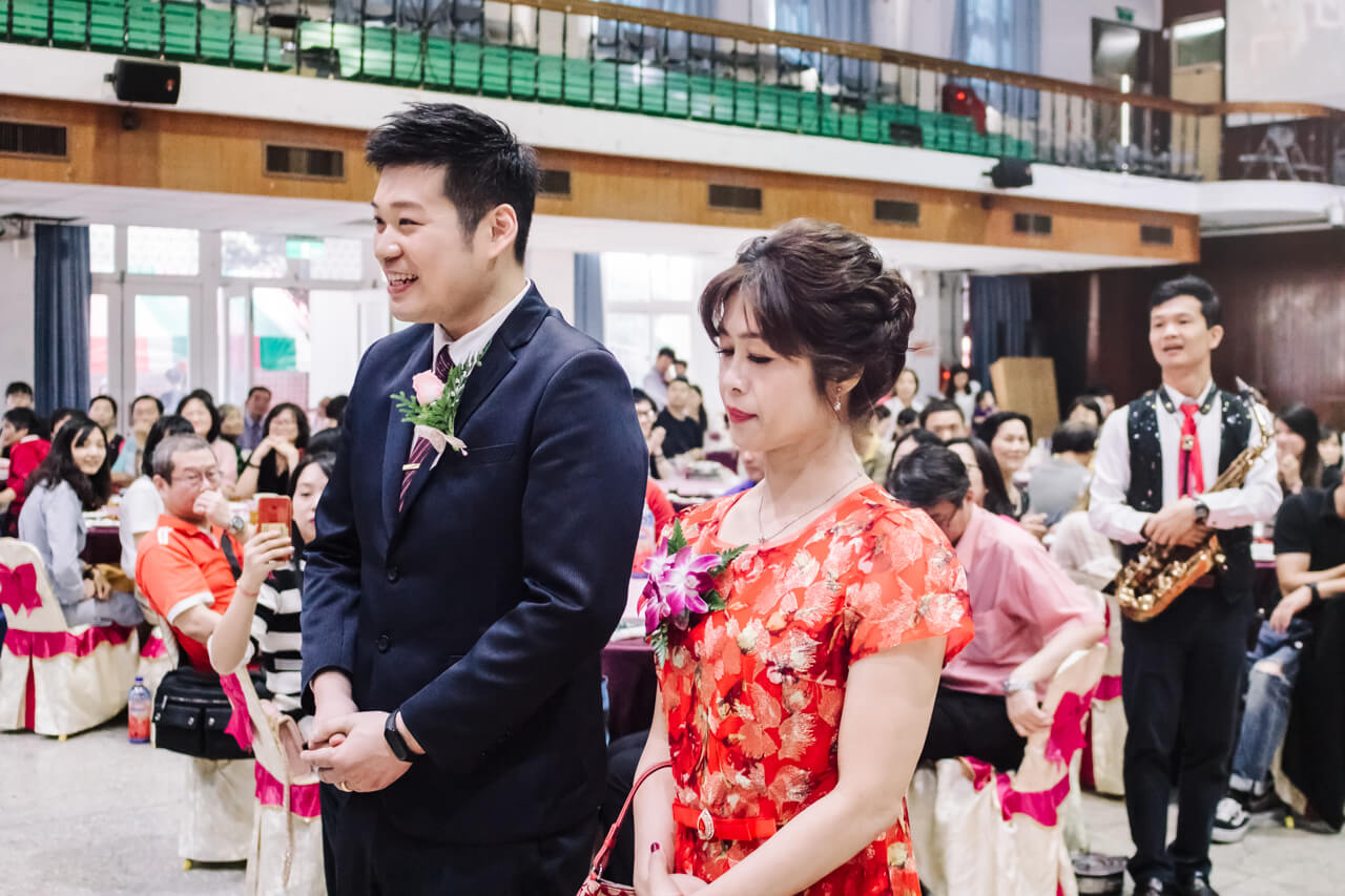 958ad83e42d3f94f6e6154e64f37842e 婚禮紀錄｜高雄婚攝｜迎娶＋午宴｜類婚紗｜岡山高中禮堂宴客