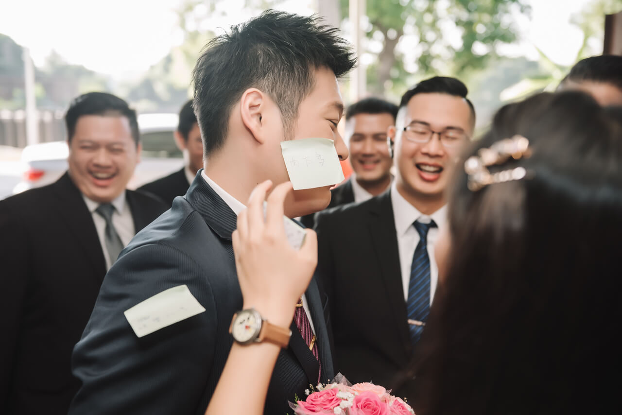 9830eba6bccb8e846a13dcfe5a43bc941 婚禮紀錄｜高雄婚攝｜迎娶＋午宴｜類婚紗｜岡山高中禮堂宴客