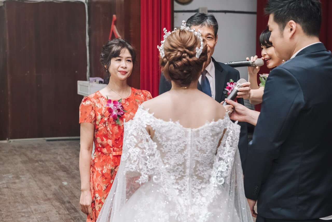 a686c4dd083169120c789d9c8f851f3c 婚禮紀錄｜高雄婚攝｜迎娶＋午宴｜類婚紗｜岡山高中禮堂宴客