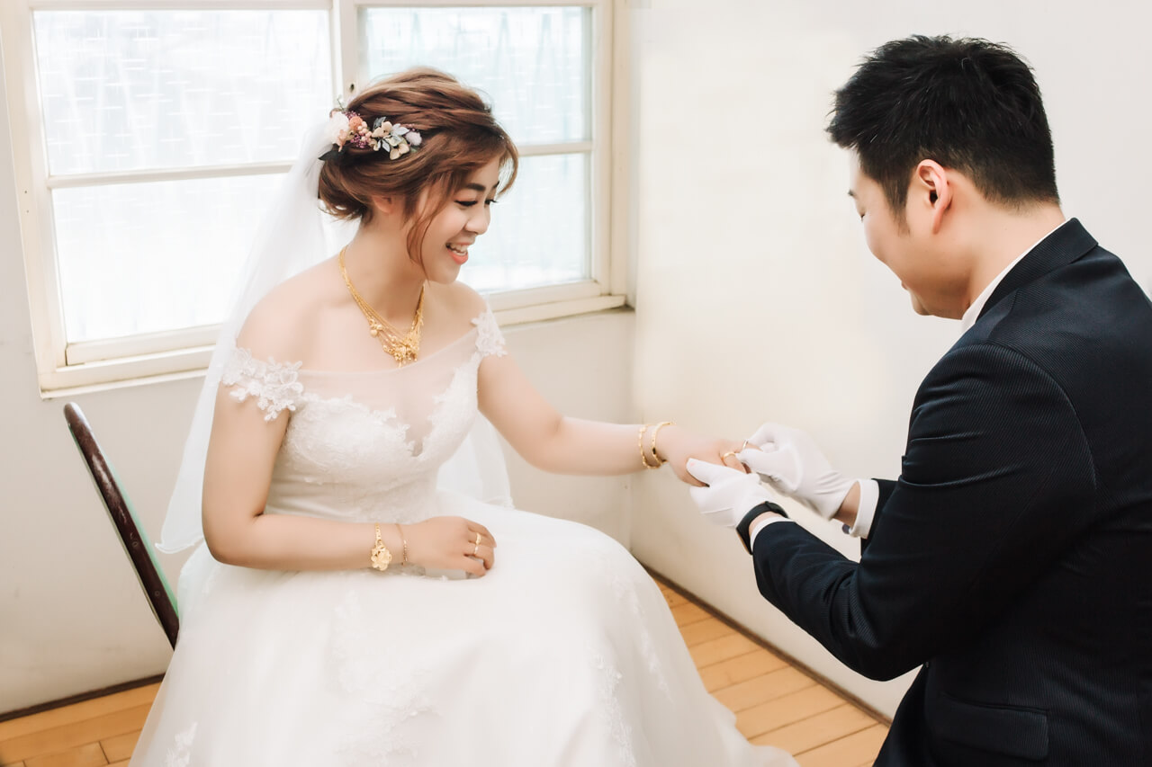 a6f3169180e553763b28ca69e5ef4121 婚禮紀錄｜高雄婚攝｜迎娶＋午宴｜類婚紗｜岡山高中禮堂宴客