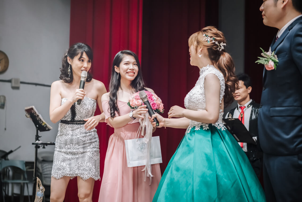 ba60efbec84ba32f7738c8a67b5d182a 婚禮紀錄｜高雄婚攝｜迎娶＋午宴｜類婚紗｜岡山高中禮堂宴客