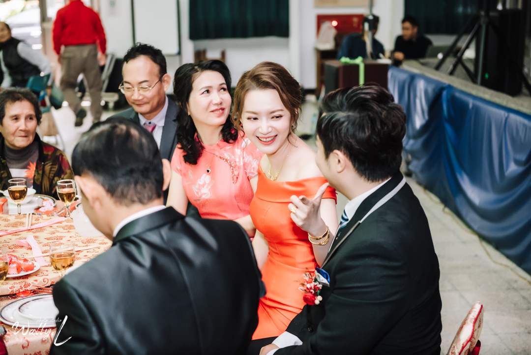 bdd7db8911a285ba4a9d9d77a64901011 婚禮紀錄｜高雄婚攝｜屏東婚攝｜類婚紗｜訂婚＋午宴｜公館國小活動中心｜