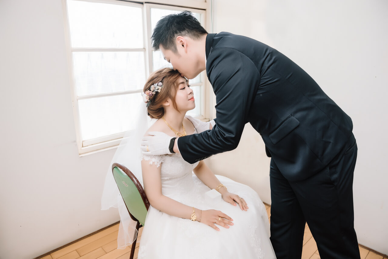 c3b9979041a92b9b276ce4b0464ee4e8 婚禮紀錄｜高雄婚攝｜迎娶＋午宴｜類婚紗｜岡山高中禮堂宴客