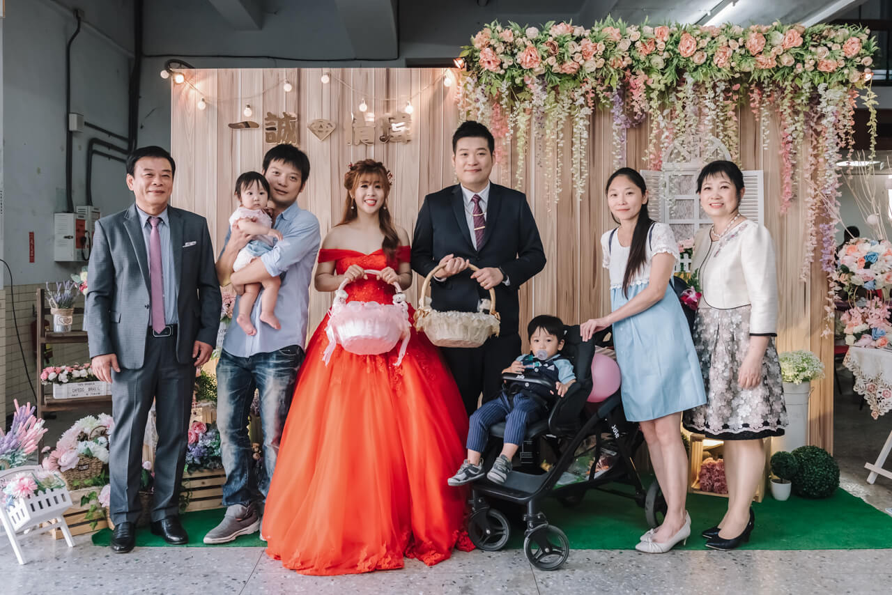 c9d477cb632ce864c6b88048a9215926 婚禮紀錄｜高雄婚攝｜迎娶＋午宴｜類婚紗｜岡山高中禮堂宴客